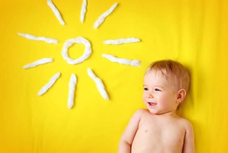 Thiếu hụt vitamin D có thể khiến trẻ bị đổ mồ hôi nhiều